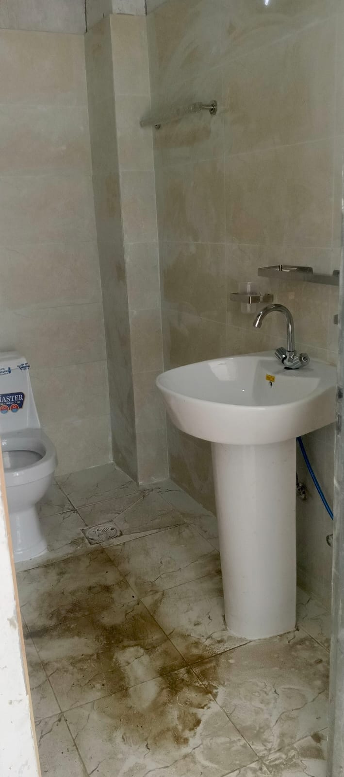 2 Marla Commercial Shop For Rent in Grand City Kharian,Grand Square Mall